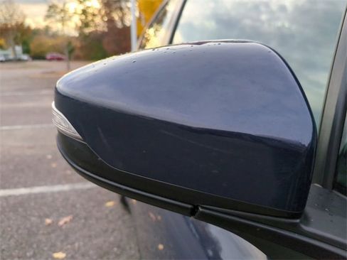 Used 2024 Subaru Legacy Premium image 12