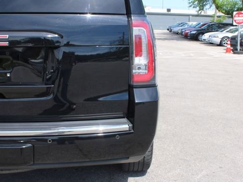 Used 2019 GMC Yukon SLT w/ Open Road Package AWD/4WD image 44