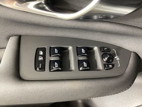 New 2026 Volvo XC90 T8 Plus w/ Protection Package Premier image 19