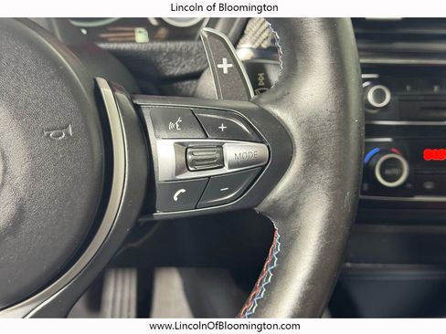 Used 2015 BMW M4 Convertible image 22