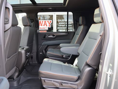 New 2026 GMC Yukon XL AT4 w/ AT4 Premium Package image 29