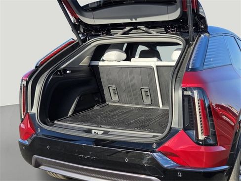 New 2026 Cadillac Optiq Sport 1 image 17