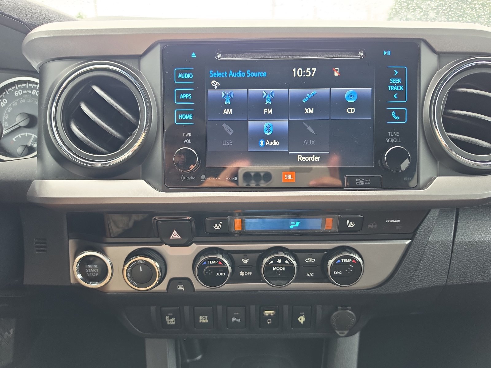 Used 2017 Toyota Tacoma Limited w/ Tow Package AWD/4WD image 17