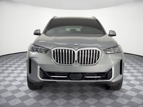 Certified 2025 BMW X5 sDrive40i w/ Climate Comfort Package RWD image 6