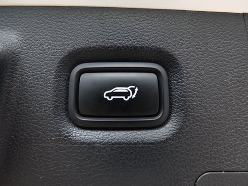 Used 2022 Hyundai Santa Fe XRT FWD image 16