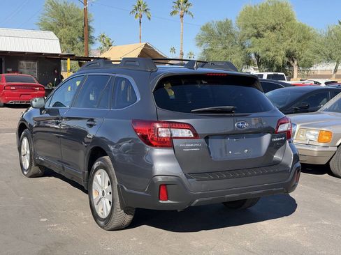 Used 2018 Subaru Outback 2.5i Premium image 5