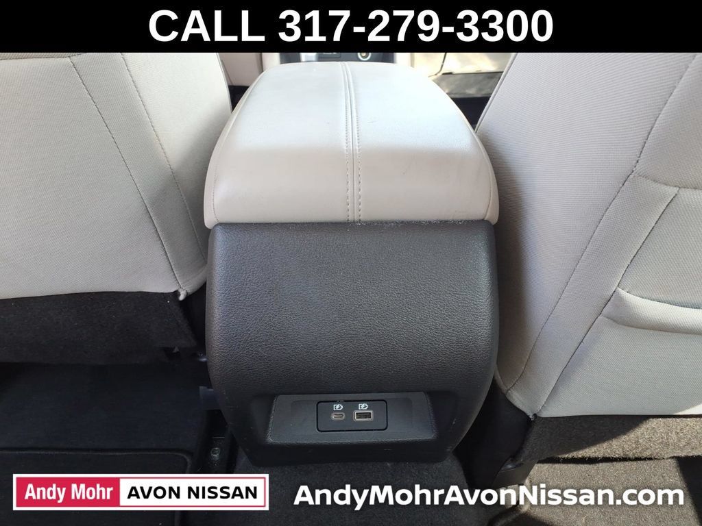 Used 2025 Nissan Altima 2.5 SV AWD/4WD image 40