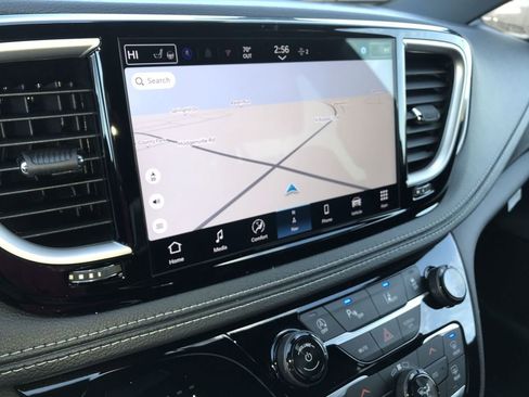 New 2026 Chrysler Pacifica Select image 16