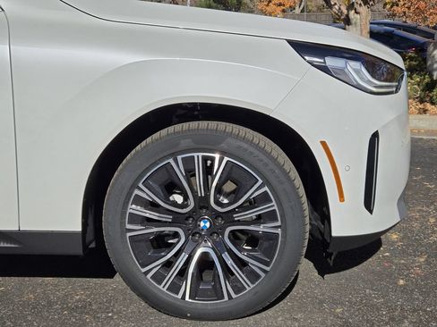 Used 2026 BMW X3 xDrive30i w/ Premium Package AWD/4WD image 11