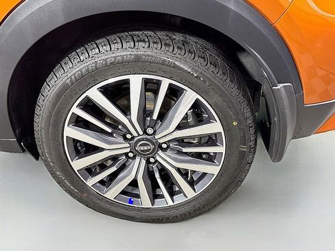 Used 2024 Nissan Kicks SV image 28