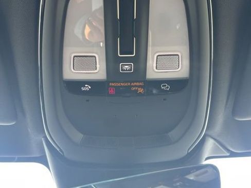 Certified 2025 Volvo V60 B5 Cross Country Plus image 26