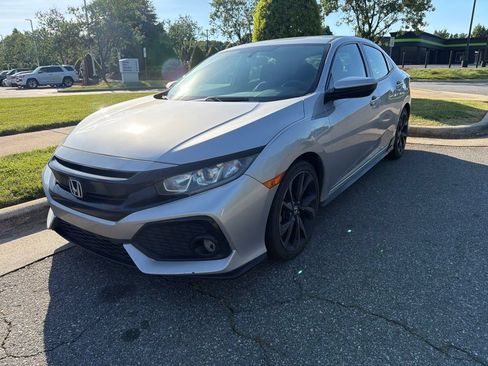 Used 2018 Honda Civic Sport image 3
