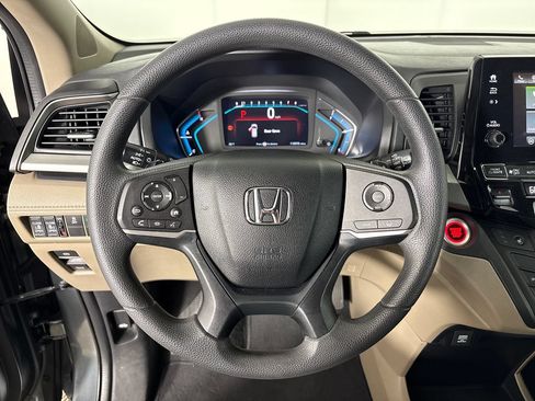 Used 2018 Honda Odyssey EX image 15