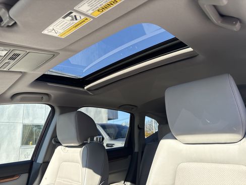 Used 2017 Honda CR-V EX-L image 3