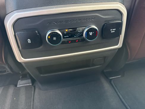 Used 2024 Ford Expedition Max Limited AWD/4WD image 15