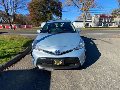 Used 2015 Toyota Prius V Five image 8