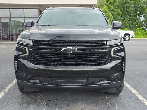 Used 2024 Chevrolet Suburban RST w/ Luxury Package AWD/4WD image 8