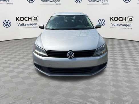 Used 2014 Volkswagen Jetta SE FWD image 2