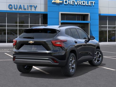 New 2026 Chevrolet Trax LT w/ Driver Confidence Package FWD image 28