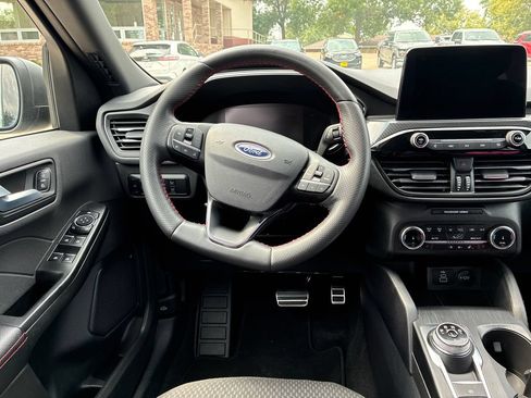 Used 2024 Ford Escape ST-Line AWD/4WD image 13