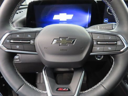 Used 2025 Chevrolet Traverse Z71 image 55