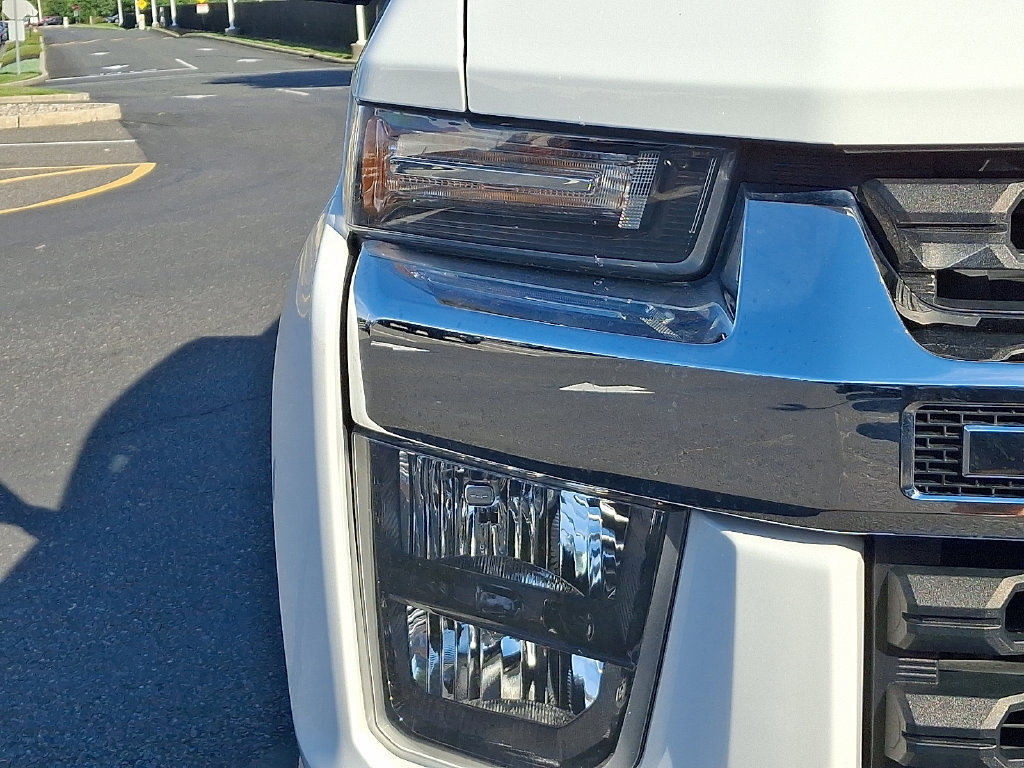 Certified 2022 Chevrolet Silverado 2500 LT w/ Convenience Package AWD/4WD image 9