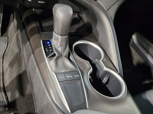 Used 2024 Toyota Camry LE FWD image 31