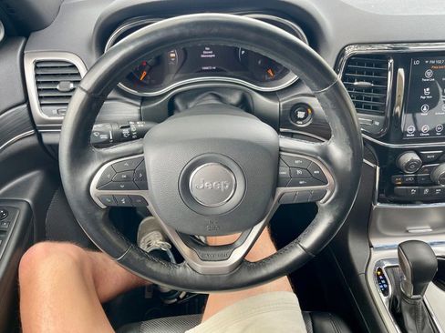 Used 2020 Jeep Grand Cherokee Limited w/ Luxury Group II image 13