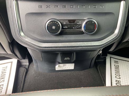 Used 2025 Ford Expedition Max Active RWD image 19