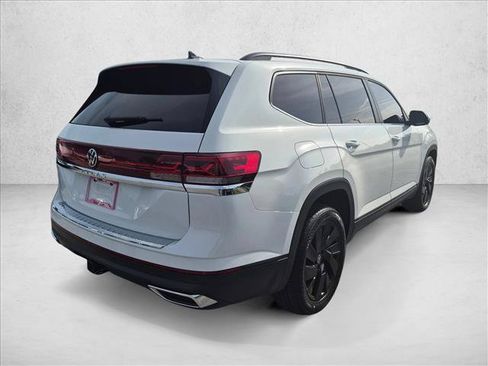 Used 2024 Volkswagen Atlas SE FWD image 5