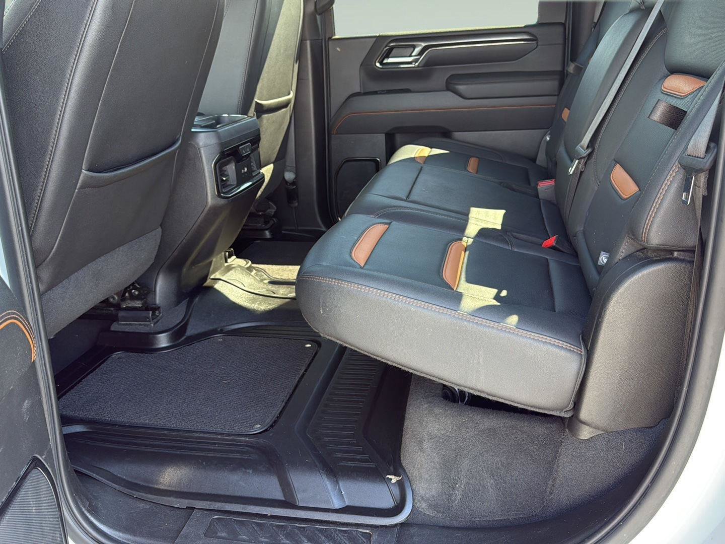 Used 2024 GMC Sierra 3500 AT4 w/ AT4 Preferred Package AWD/4WD image 10