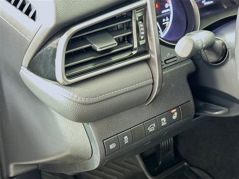 Certified 2023 Toyota Camry SE image 6