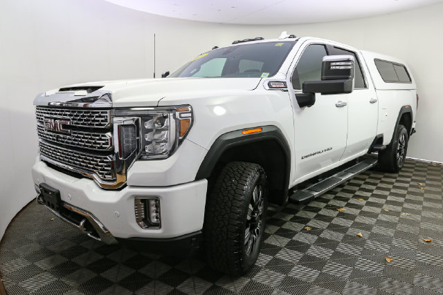 Used 2023 GMC Sierra 3500 Denali w/ Denali Ultimate Package AWD/4WD image 5