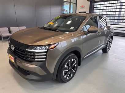 Certified 2025 Nissan Kicks SV