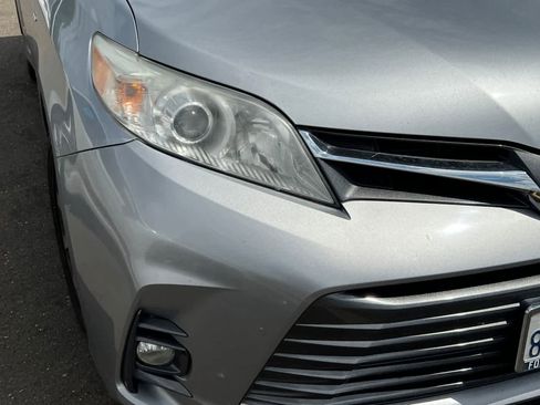 Used 2018 Toyota Sienna XLE w/ XLE Navigation Package AWD/4WD image 14