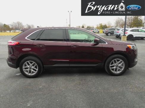 Used 2024 Ford Edge SEL w/ Convenience Package image 5