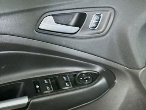 Used 2017 Ford Escape SE w/ Equipment Group 201A image 15