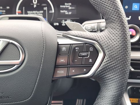 Certified 2025 Lexus TX 500h AWD w/ Technology Package image 33