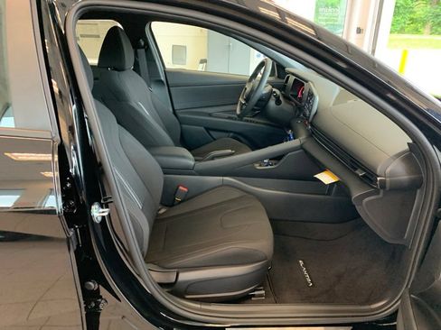 New 2026 Hyundai Elantra Sport FWD image 19