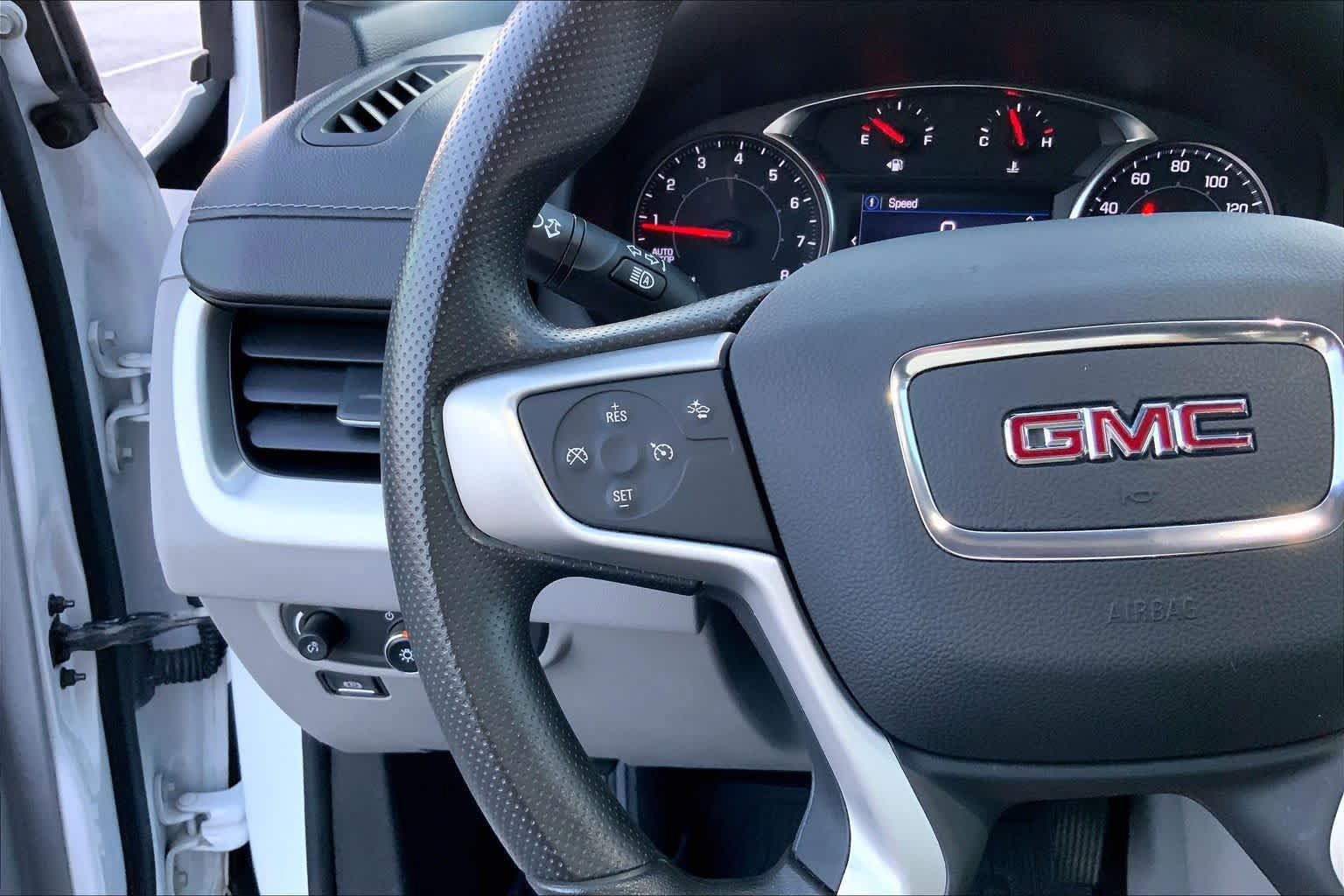 Used 2022 GMC Terrain SLE w/ Driver Convenience Package FWD image 21