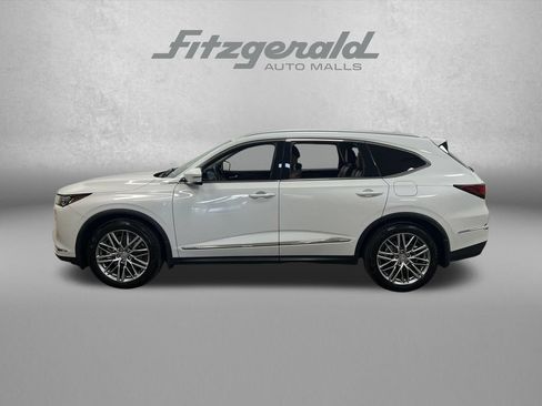 Used 2022 Acura MDX SH-AWD w/ Advance Package image 2