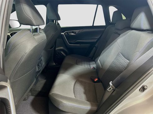 Used 2023 Toyota RAV4 SE image 22