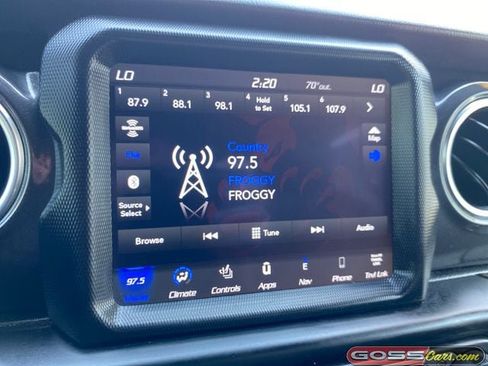 Used 2022 Jeep Wrangler Unlimited Sahara AWD/4WD image 12