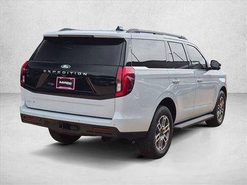 New 2026 Ford Expedition Active RWD image 2