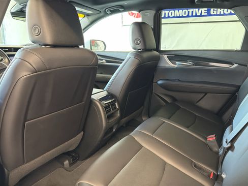Used 2021 Cadillac XT5 Premium Luxury image 21