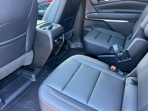 New 2026 Chevrolet Traverse Z71 w/ LPO, Floor Liner Package AWD/4WD image 12
