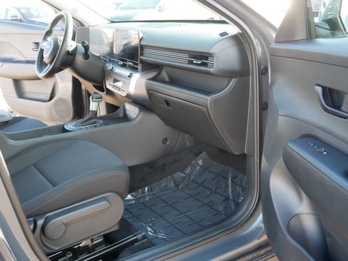 Certified 2025 Hyundai Kona SEL image 19