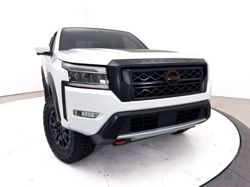 Used 2023 Nissan Frontier PRO-4X w/ Pro-4X Premium Package AWD/4WD image 8