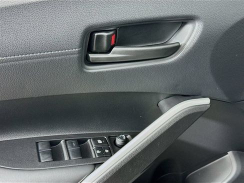 Used 2025 Toyota Corolla Cross AWD Hybrid image 15
