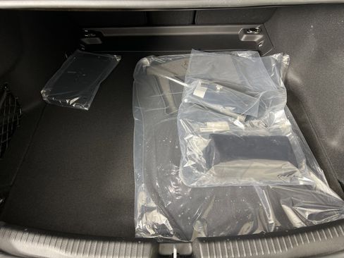 New 2025 Mercedes-Benz C 300 4MATIC Sedan image 23